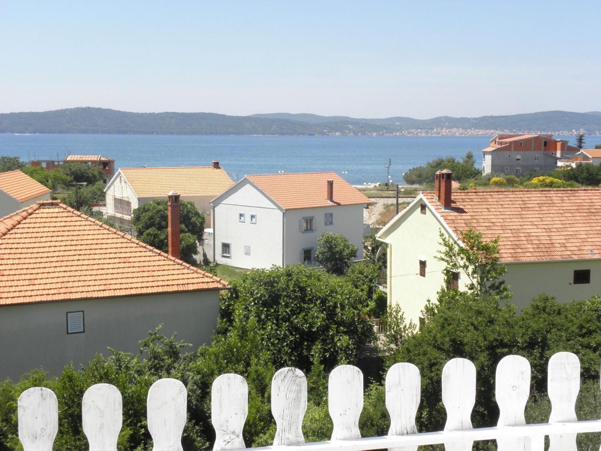 Apartments Zvone - 100 M From Sea Bibinje Eksteriør billede