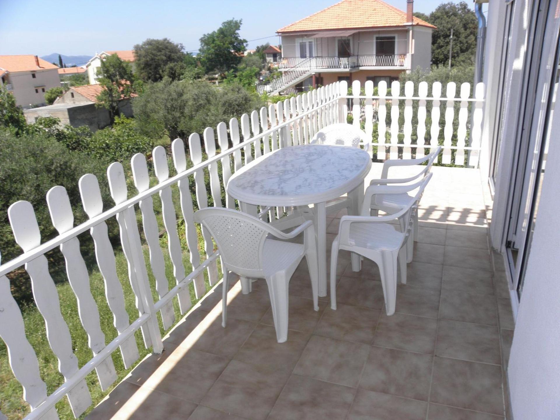 Apartments Zvone - 100 M From Sea Bibinje Eksteriør billede